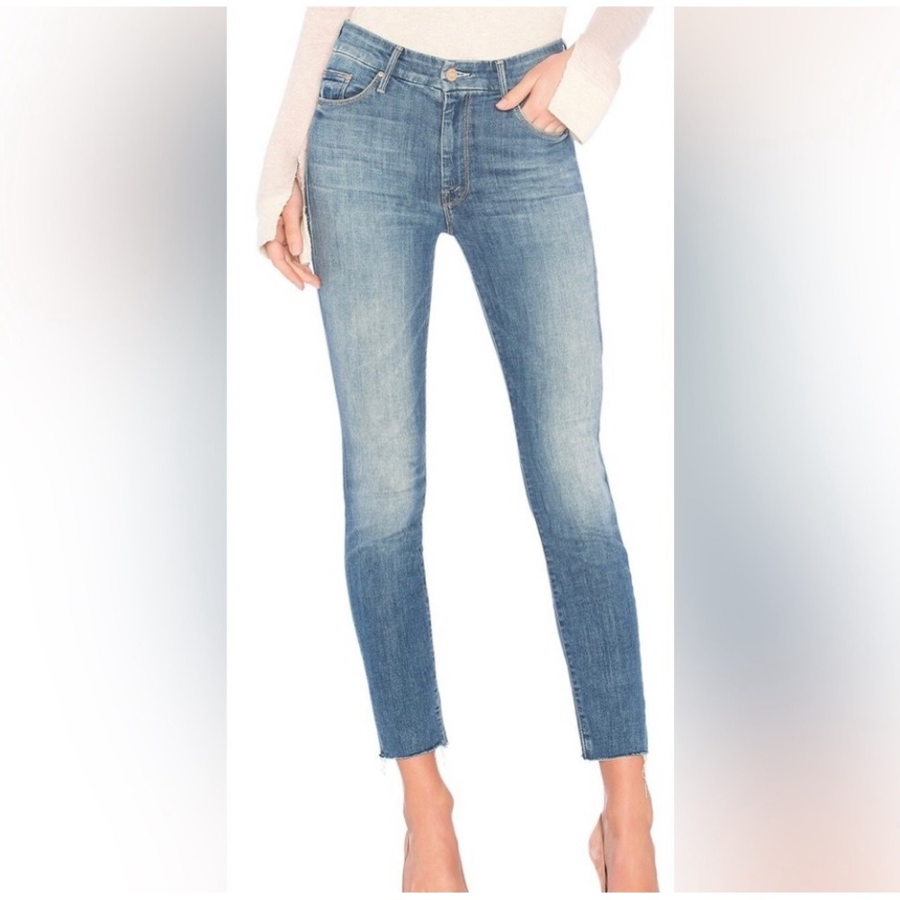 MOTHER Jeans HW‎ Looker Ankle Fray in Jumping Off Swings Size 30 Denim Raw Hem